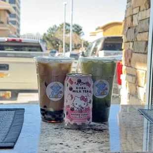 Hazelnut latte and Thai green milk tea