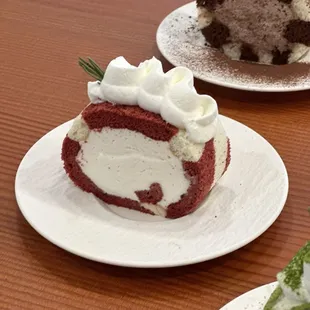 Sweet Velvet Soft and velvety cake crafted from special red yeast rice delivers a rich, deep flavor and vibrant red appearance.