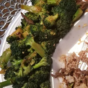 Order extra beef and sauce,  not broccoli.  It s on d ticket