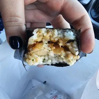 KIMCHI TUNA SAMGAK GIMBAP (TRIANGULAR SHAPED GIMBAP)