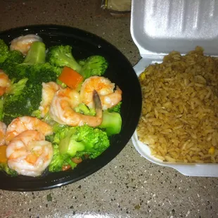 Dinner Portion: Shrimp with Broccoli in White Sauce and Fried Rice ($11.50)
Very good