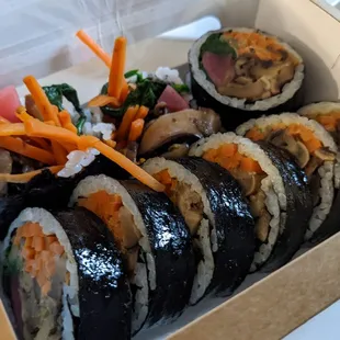 Mushroom kimbap