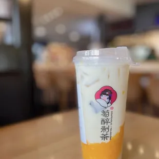 Grapeholic - Mango Pomelo Sago with Tea Jelly