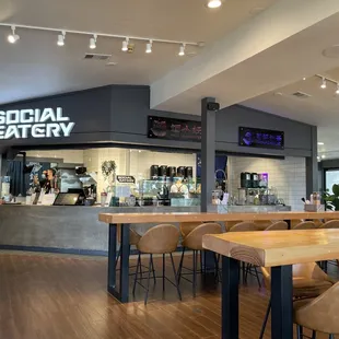 Rice monster, noodleosophy and grapeholic drink in one building.