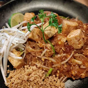 Tofu pad thai