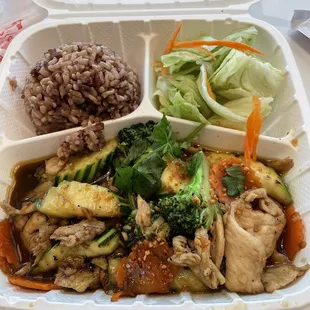 Garlic lovers with chicken lunch ($13) sub brown rice (+$1)