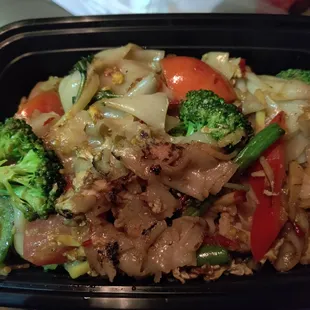 pork drunken noodles