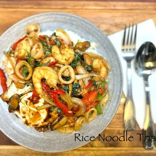 Spicy basil seafood