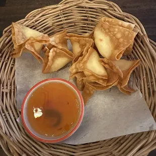 6 Crab Rangoon