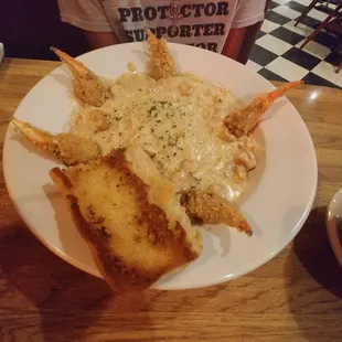 Crab and Shrimp Pasta