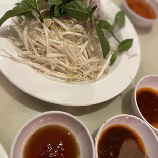 ramen and noodles, food