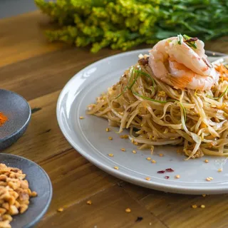 Shrimp Pad Thai Lunch Specialty