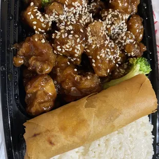 Sesame chicken - lunch special portion