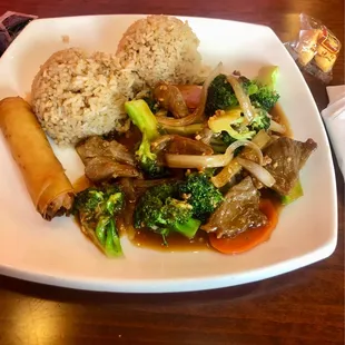 Lunch portion! Beef &amp; broccoli with spring roll