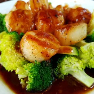 Scallops with Sha Cha Sauce