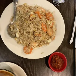 F1. Thai Fried Rice with shrimp