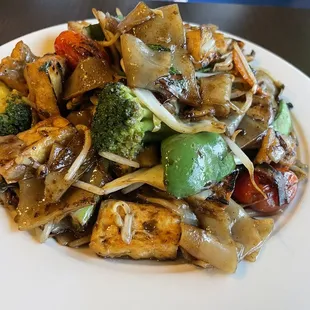 N5. Pad Kee Mao with veggies and tofu