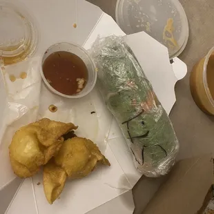 Crab ragoon( I love the sauce they pair it with, it is amazing!!!) 1/2 Fresh Salad Rolls with Shrimp