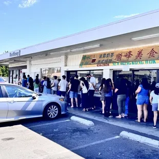 Ppl are lining up on their grand opening