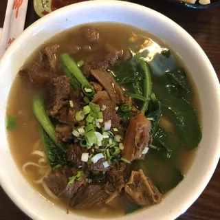 31.Beef Brisket Noodle soup