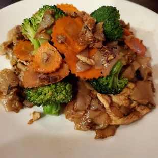 Pad see ew with chicken