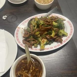 Beef broccoli with fried rice.
