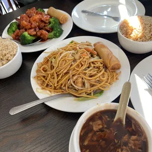 Lunch special with soup, egg roll and soda