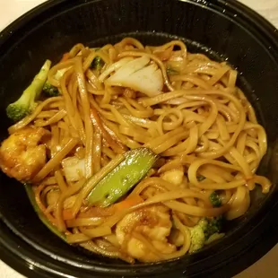 Shrimp Lo Mein