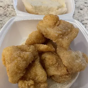 Catfish sandwich on a bun