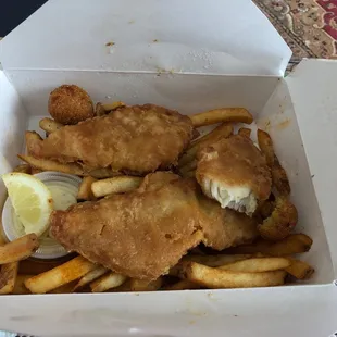 Fish &amp; chips basket (with added hush puppies)