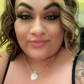 Ella G.