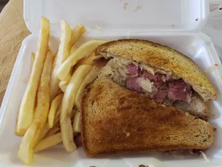 MOE'S Restaurant
