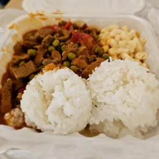 Lunch @Richie's Drive Inn; 12/19/2023. Drive thru (lol!).Hubby David ordered, Pork Gisantes &amp; doesn't eat da Macaroni Salad or Rice at all.