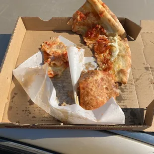 The server was rude and impatient. The pizza was old. It fell apart faster than my faith in it. Def drunk Tower&apos;s fav.