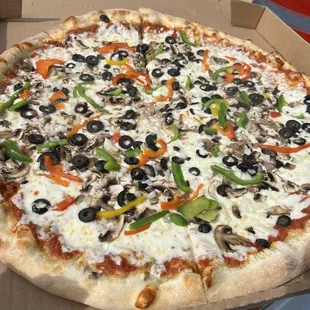 Large veggie. The slices are huge!