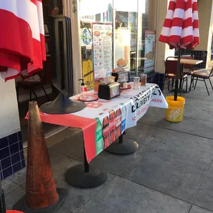 Outdoor ordering counter