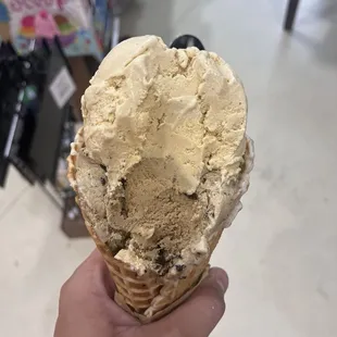 Top is pumpkin spice  Bottom is coffee Oreo