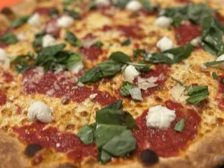 Raymond's Pizzeria