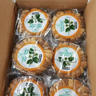 six cookies in a box