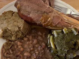 Terri Lynn's Soul Food Express