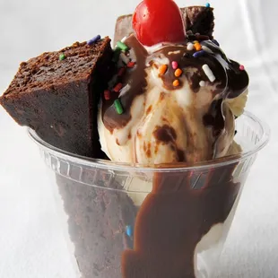 Brownie Sundae Ice Cream Social | Rich&apos;s Ice Cream Catering