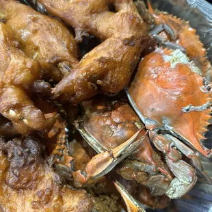 Fried male blue crabs and Steamed Male Blue Crabs