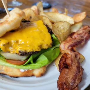 Mediterranean Bacon Burger