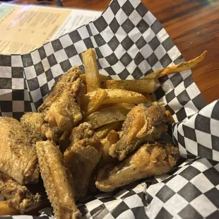 Wings &amp; Fries