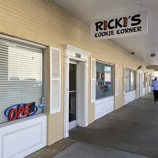 Ricki's Cookie Corner