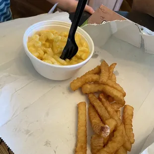 Kids meal with Mac n cheese &amp; French fries