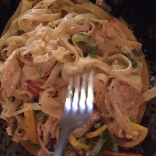 Five Pepper Chicken Fettuccini