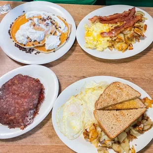 a variety of breakfast foods