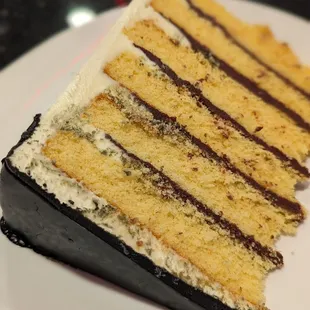 Black &amp; white cake