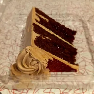 Fudge fantasy cake (raspberry)